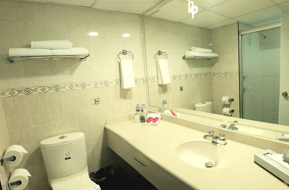 Hotel Real Plaza אגואסקליינטס מראה חיצוני תמונה