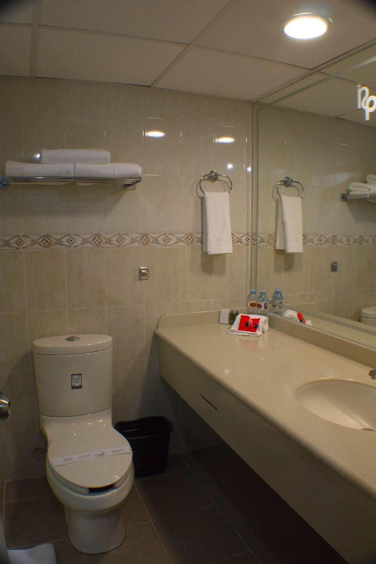 Hotel Real Plaza אגואסקליינטס מראה חיצוני תמונה