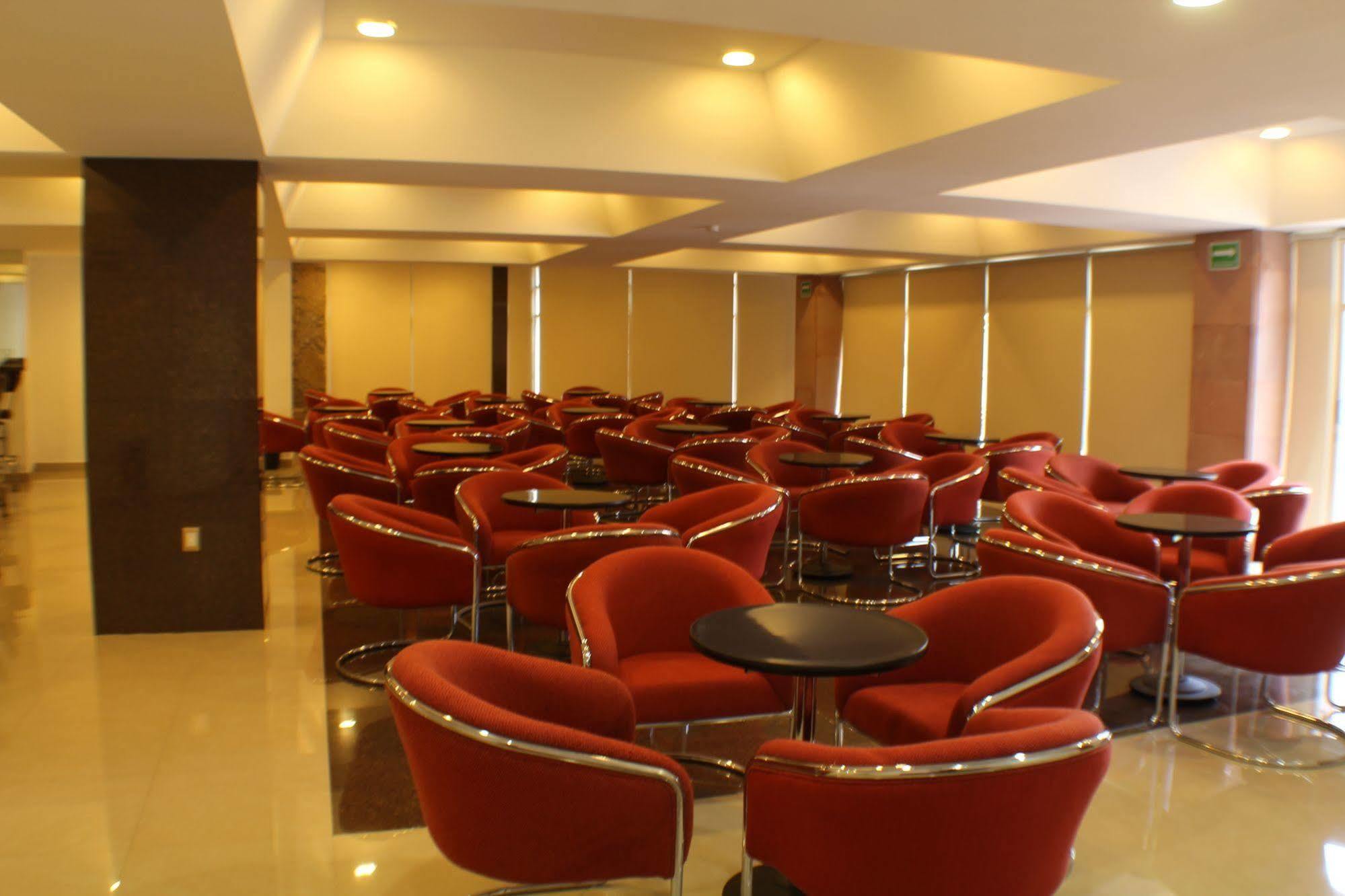 Hotel Real Plaza אגואסקליינטס מראה חיצוני תמונה