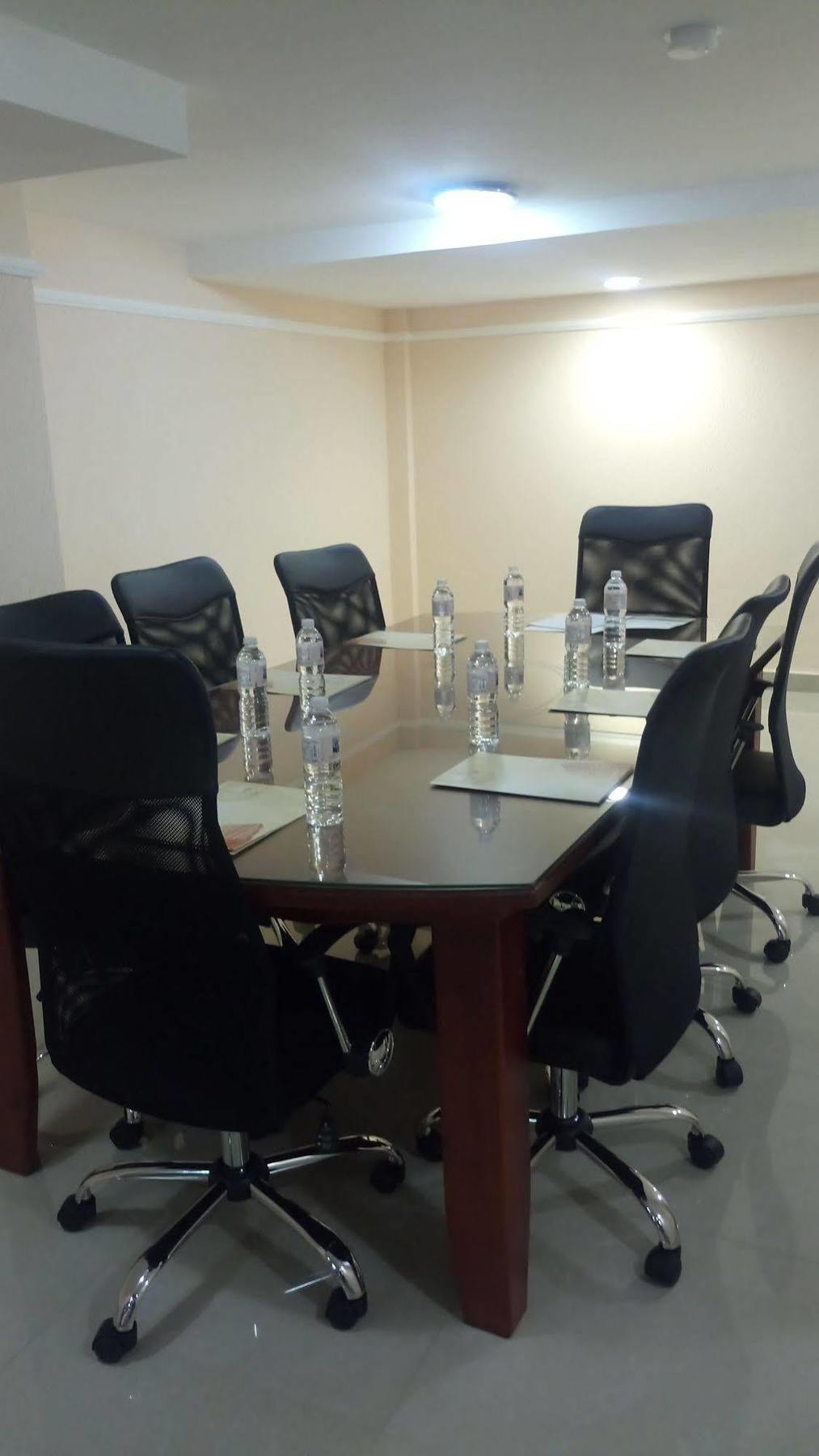 Hotel Real Plaza אגואסקליינטס מראה חיצוני תמונה