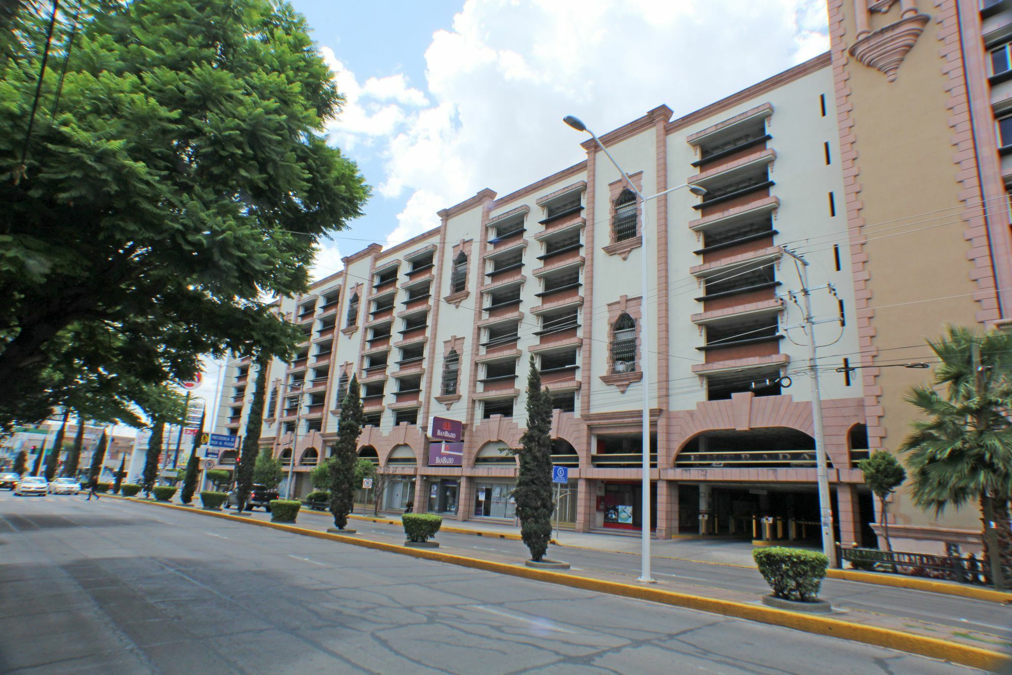 Hotel Real Plaza אגואסקליינטס מראה חיצוני תמונה